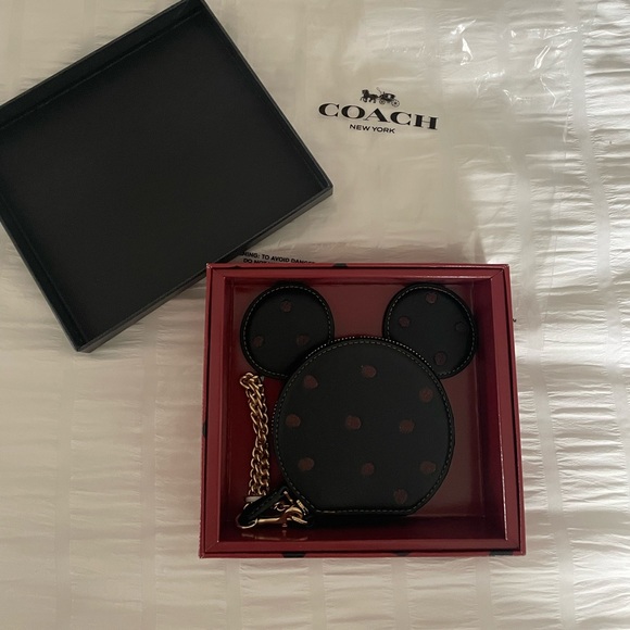 NEW!!! Authentic Disney Coach boxed Minnie Mouse coin case. - Picture 3 of 7